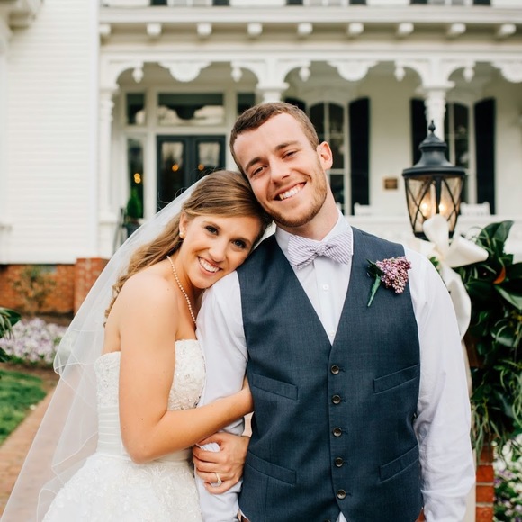 Meet your Posher, Christa - Picture 1 of 1